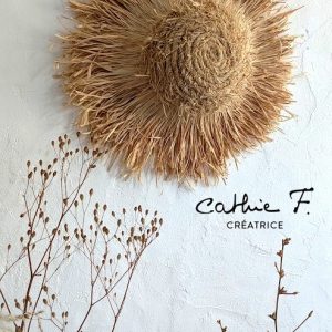 Chapeau décoration murale bohème ethnique en fibres et raphia VISCA 43