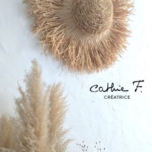 Chapeau décoratif bohème en raphia VISCA 64 | Décoration murale artisanale